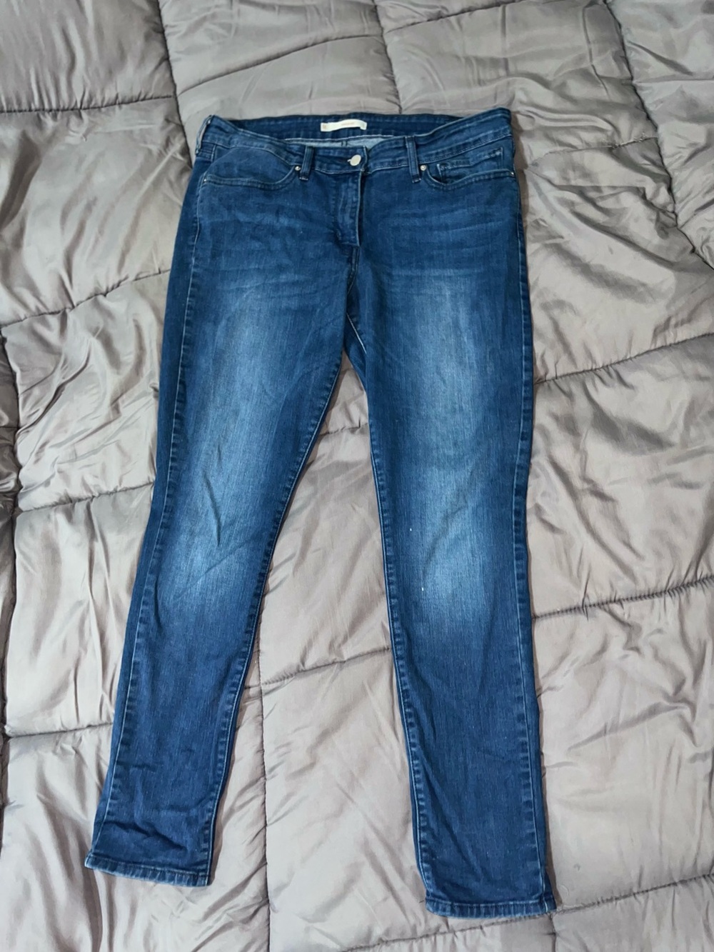 Women's Skinny Stretch Jeans in Medium Blue